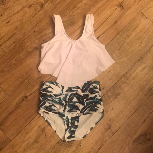 Swimwear - Picture 4 of 6